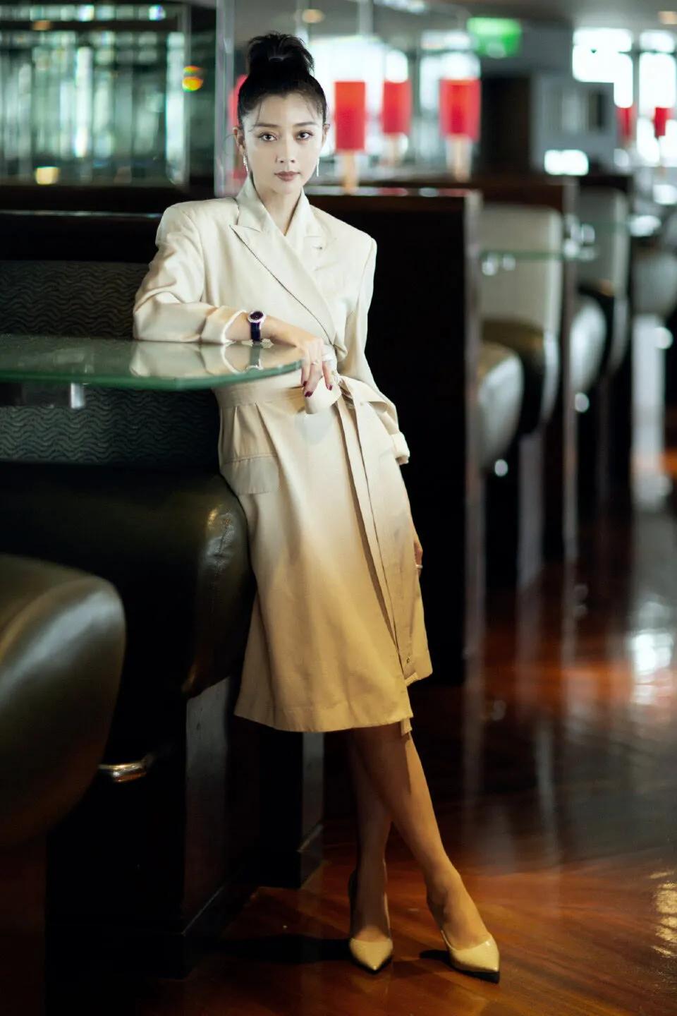 自从前夫入狱后，41岁“水蜜桃”殷桃，为何至今无人敢娶？