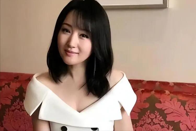 52岁的杨钰莹婚姻情况,52岁杨钰莹为何至今未婚