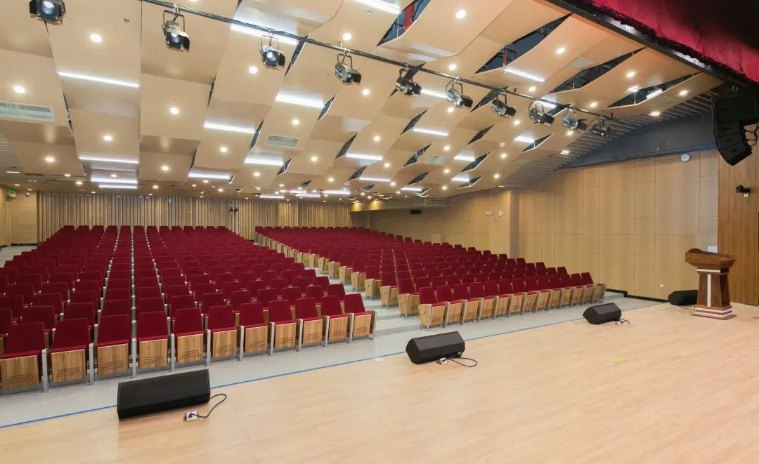 福田区2005年建的图书馆,深圳市福田图书馆