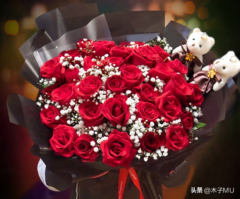 333朵玫瑰花意味着哪些含义呢,送玫瑰花33朵玫瑰代表什么意思