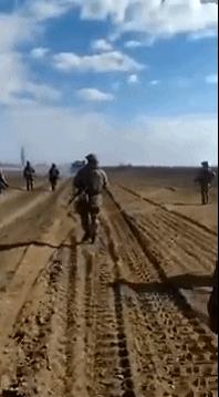 丧尽天良！乌军*杀虐**俘虏平民曝光，欧洲“纳粹文化”有多严重？