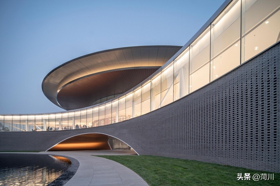 案例分享建业·蓝海郑风酒店综合体郑州上海日清建筑设计有限公司