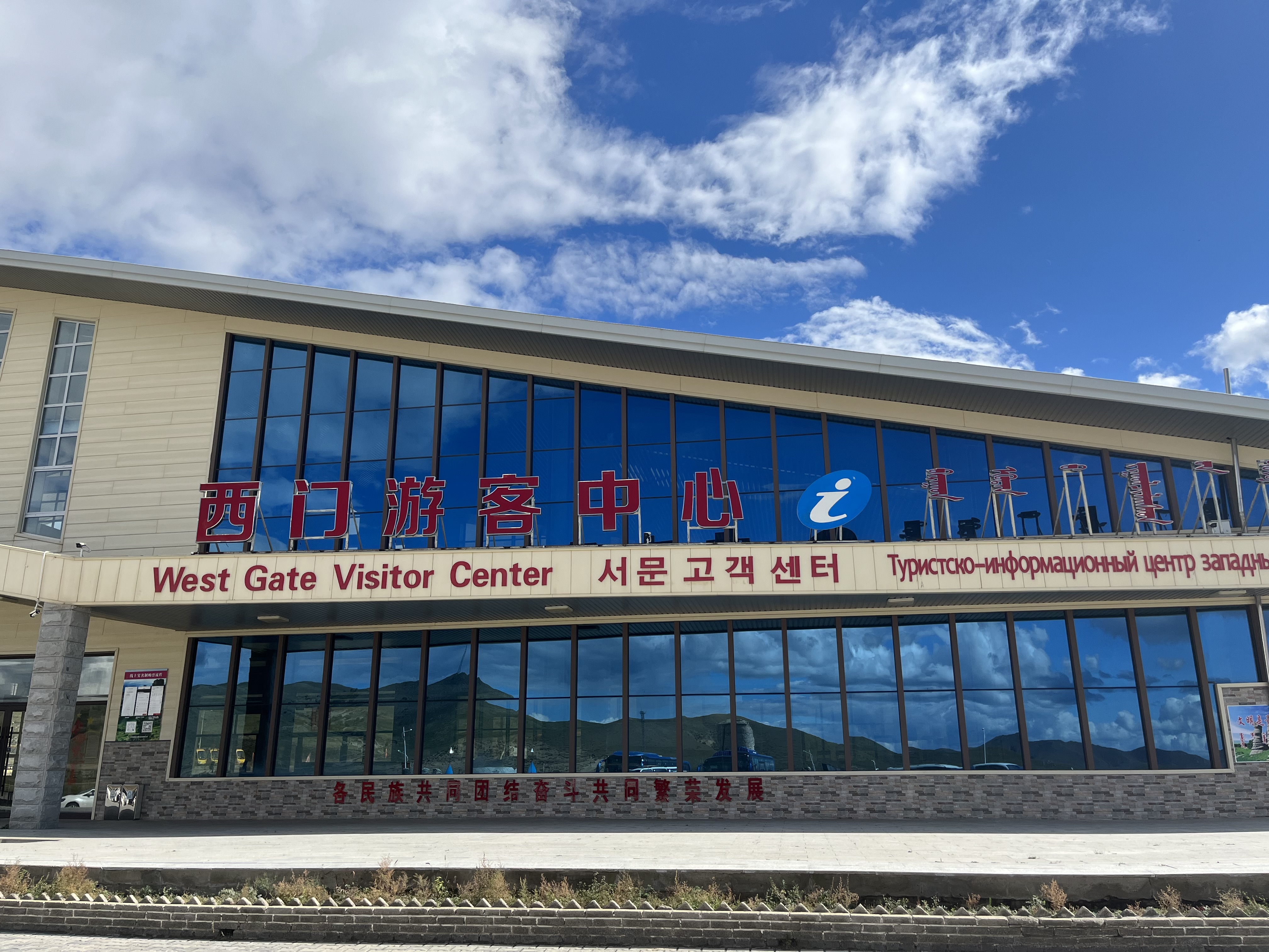 夫妻自驾11000公里,夫妻两人自驾游最新视频