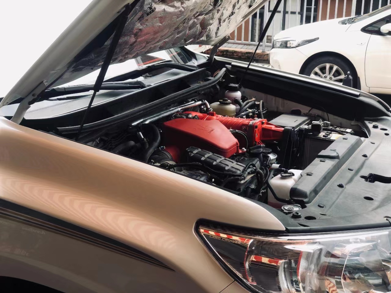 新款普拉多3.5底挂版本,普拉多机械增压匠神和vt哪个好