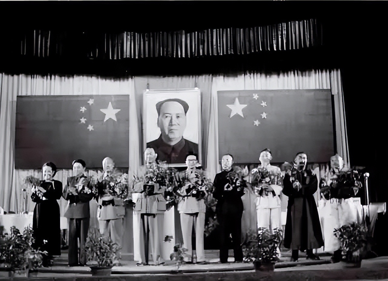 从“民族自决”到“民族区域自治”：内蒙古自治区是如何诞生的？