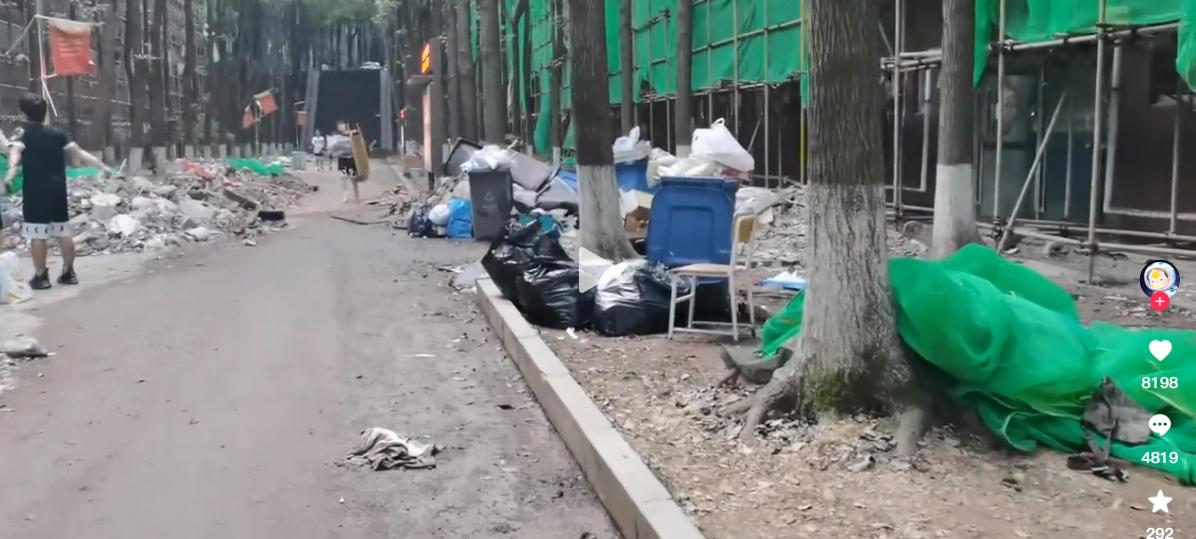 收天价学费！开学却只能住工地？长沙医学院“工地”宿舍惹众怒