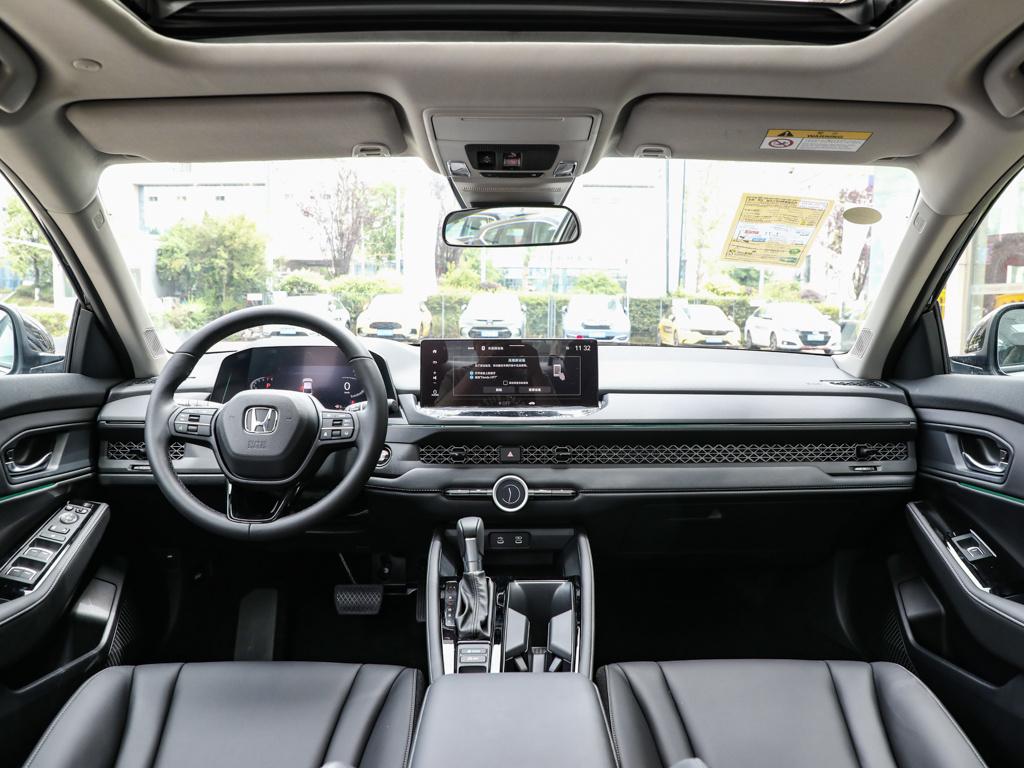 全新雅阁对比新一代蒙迪欧,1.5蒙迪欧和1.5雅阁谁的动力快一些