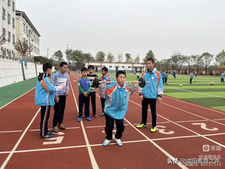 足球社团活动简介,绿茵逐梦小学生校园足球联赛
