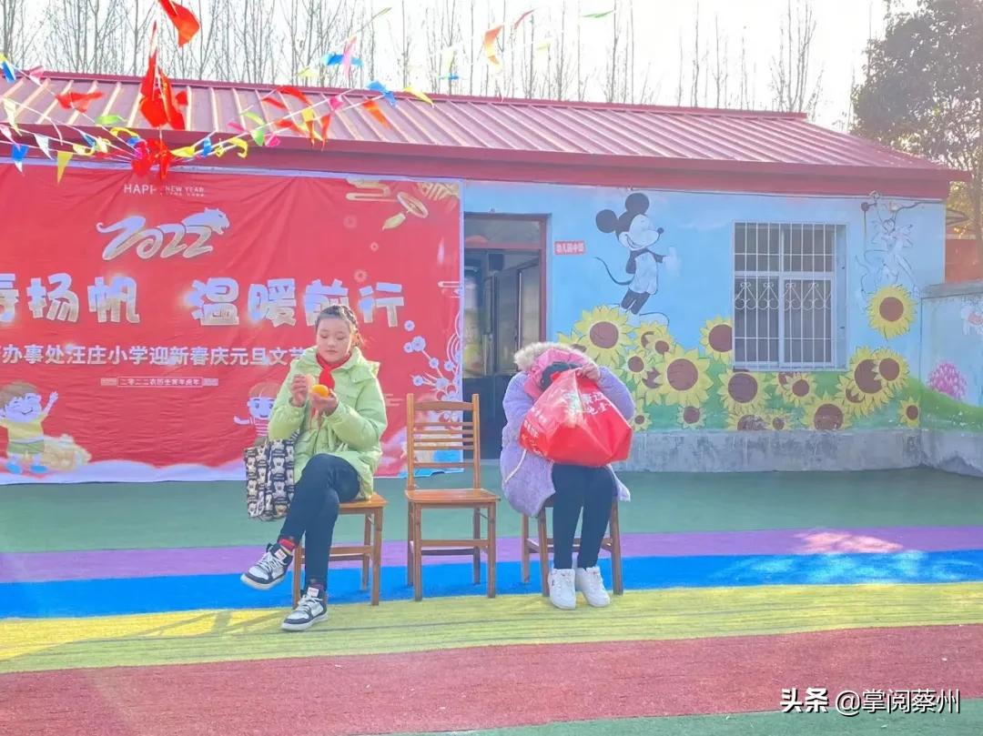 载歌载舞精彩纷呈,载歌载舞迎元宵文艺汇演展风采