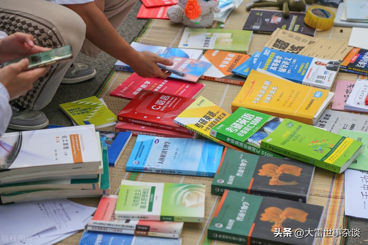 大学生学校跳蚤市场卖什么吸引人,大学跳蚤市场只在毕业季吗