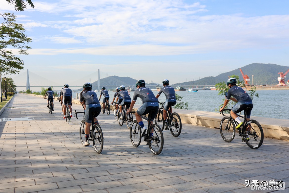 java全碳纤维油压碟刹改装,公路车碟刹电子变速套件推荐