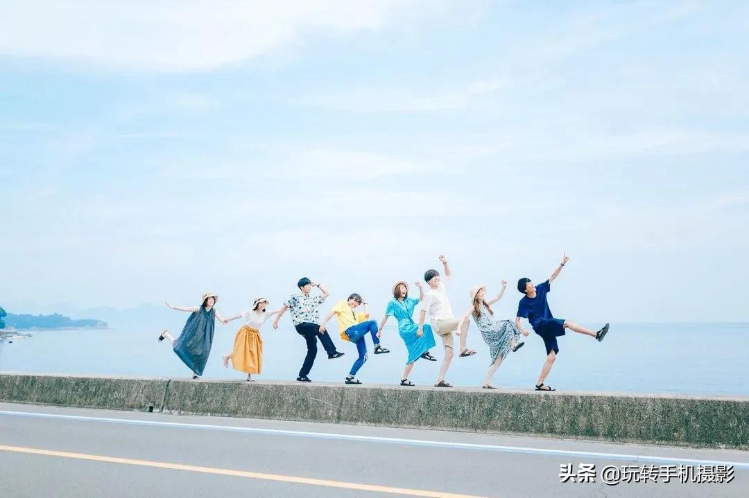 不露脸和朋友拍氛围感视频,如何不尴尬的要合照