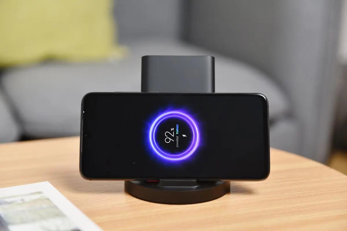 没有电线也可以充电，为何无线充电技术可以改变充电方式？