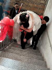 千万不要轻易穿抹胸吃火锅！: