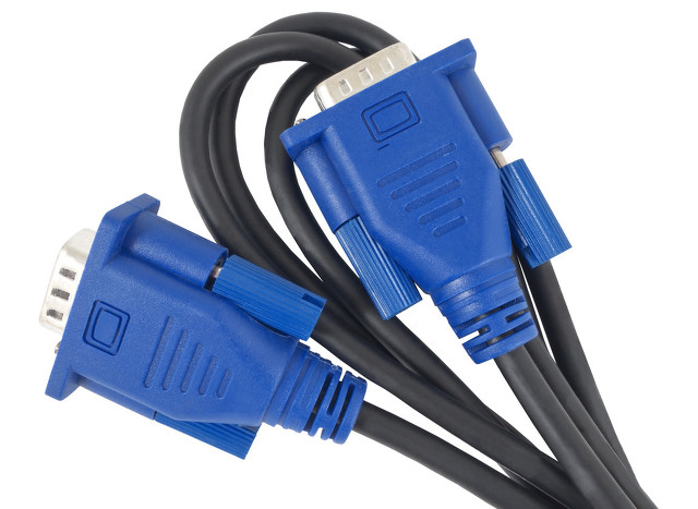 电脑屏幕无信号黑屏主机还在运动,电脑正常使用突然黑屏显示无信号