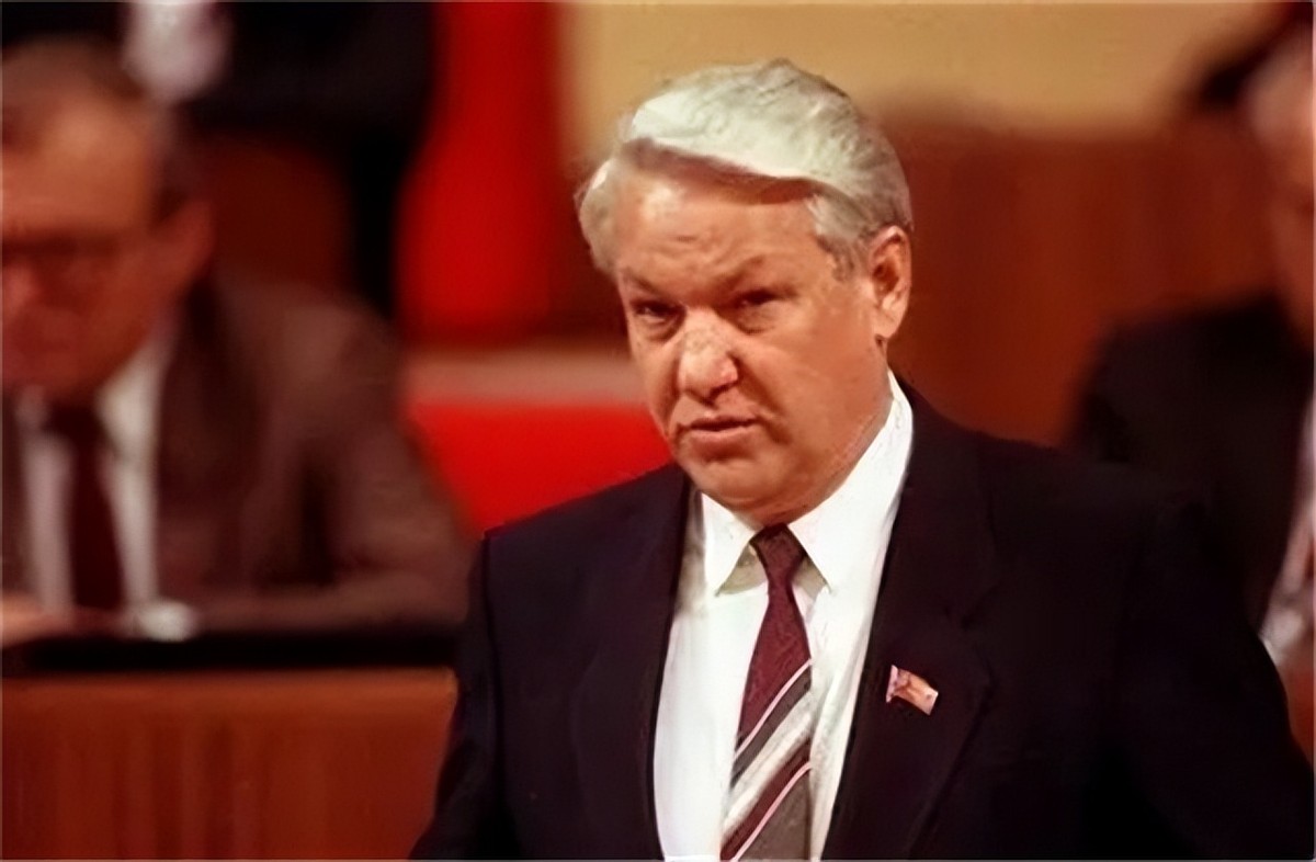 俄罗斯寡头到底有多狂,俄罗斯寡头挑战普京