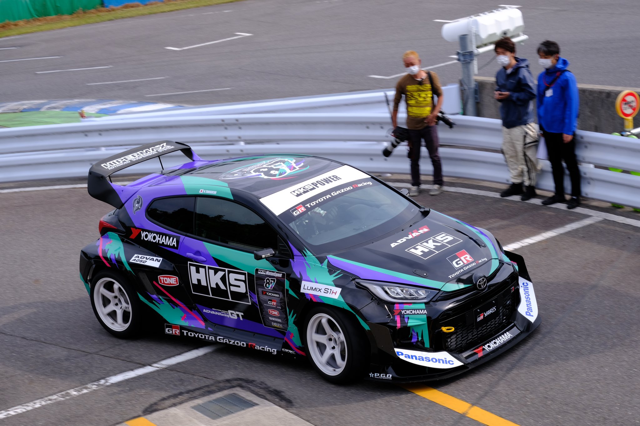 丰田yaris改装视频,丰田gryaris三缸