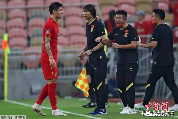 中国国家男子足球队原主教练李铁被查,据说这次“事儿应该不小”,能根除国足的顽疾吗?