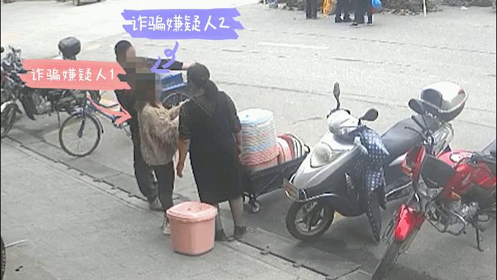 街上扫码送娃娃的骗局,扫码送娃娃骗局套路最新