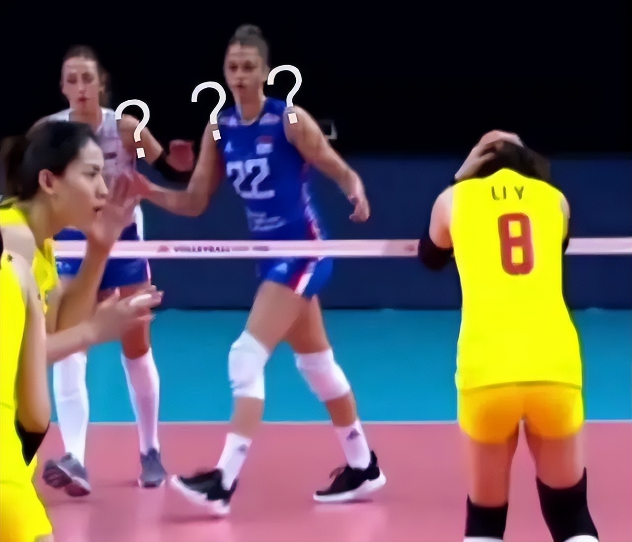 排球连续5次爆头搞笑视频,中国女排夺冠爆笑名场面