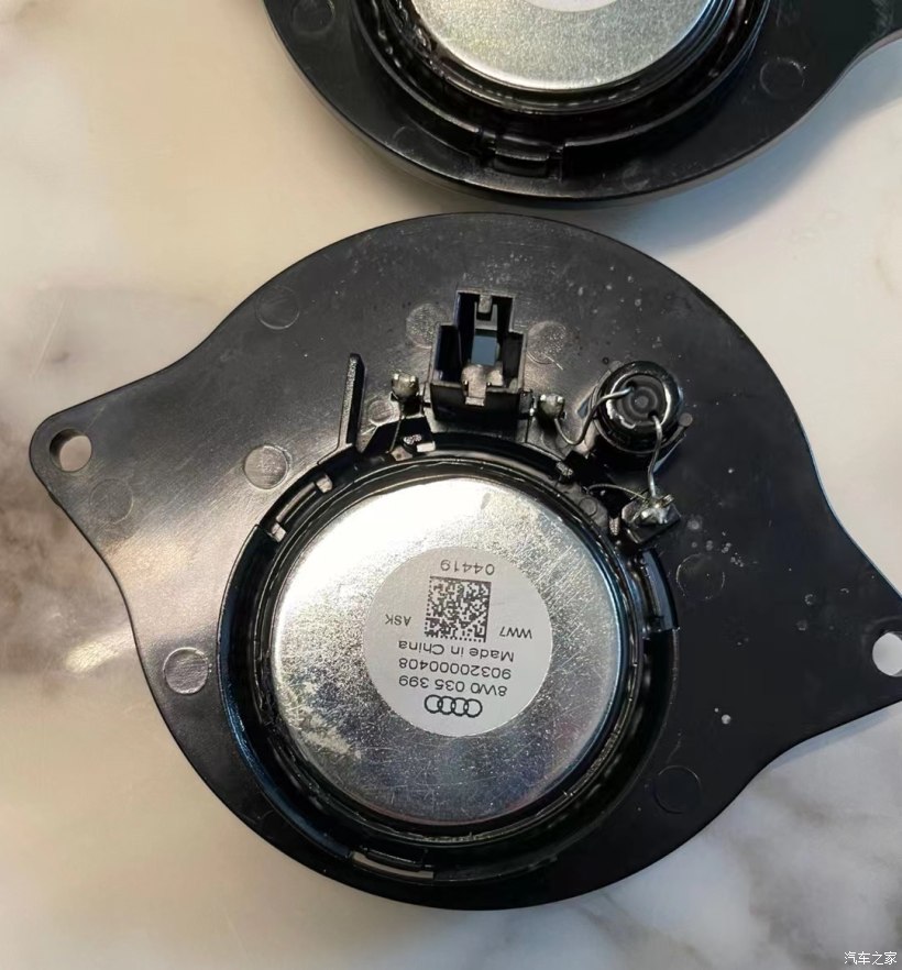 奥迪A4音响系统解析，无损音响改装喇叭更换教程