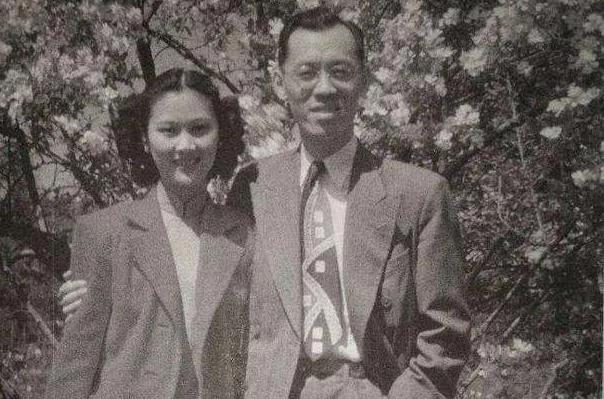 爱是一种甜蜜的痛苦是谁说的,感情其实是幸福又痛苦的事情