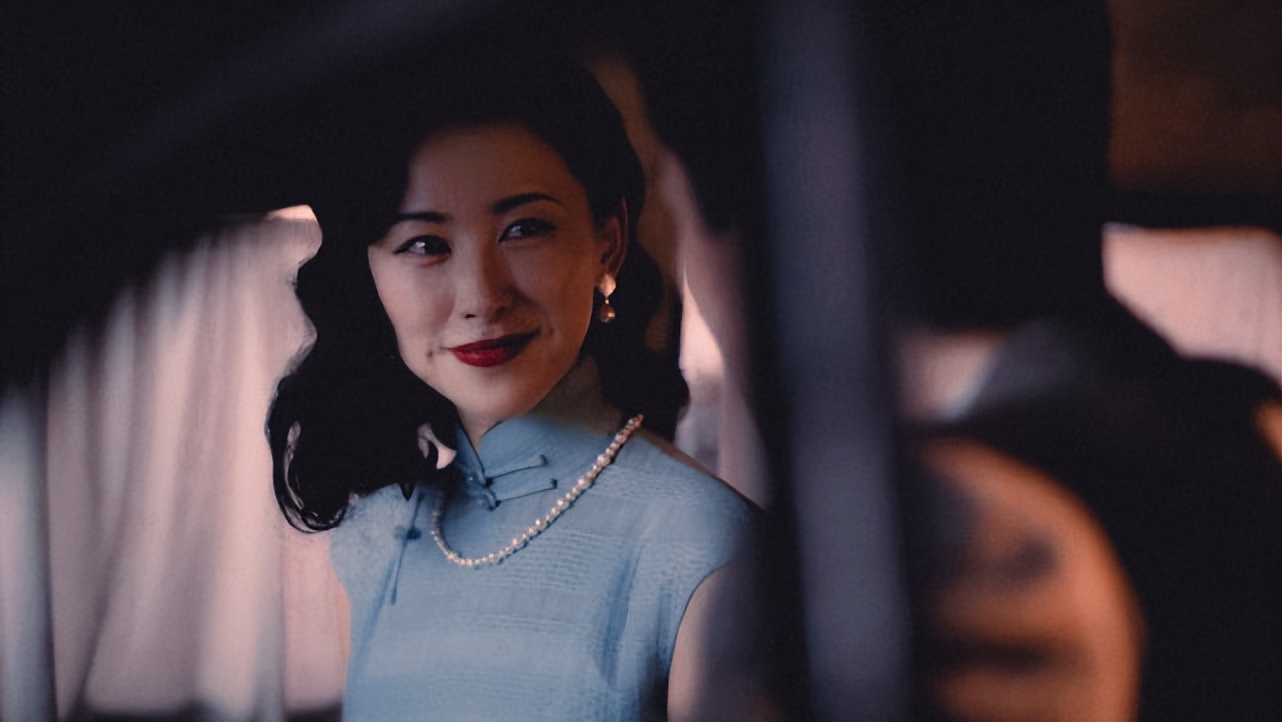 朱珠：迷倒世界顶级富豪，收服“帮派最狂太子”，却下嫁美术老师