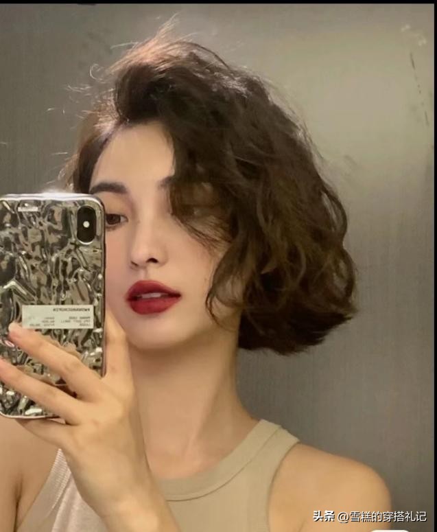 好看的短发发型女齐耳短发,2018流行的时髦短发齐耳短发