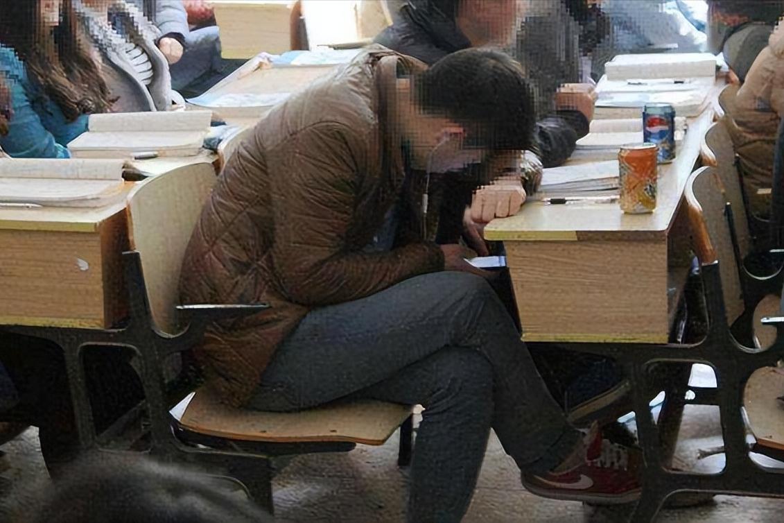 11年前卖肾小伙现状,10年前为了苹果手机卖肾的男孩