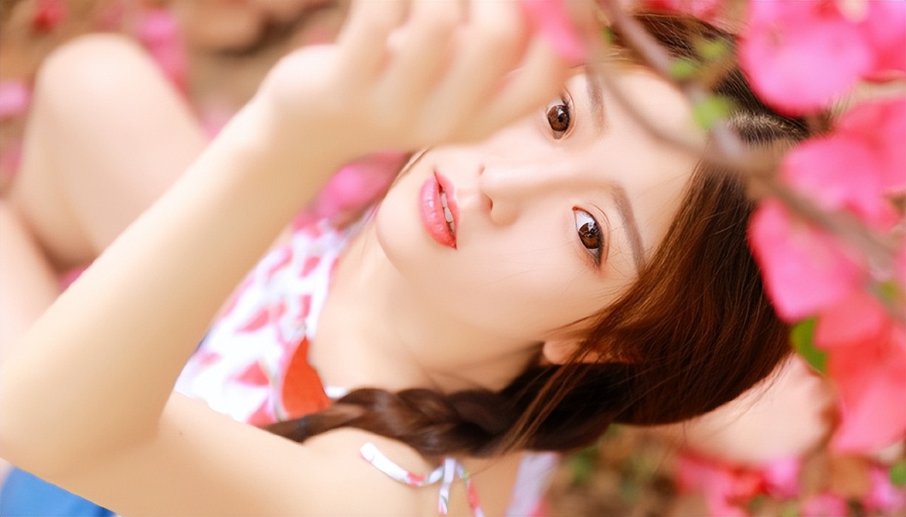 女生衣服上的字母含义,你知道衣服上的字什么意思吗