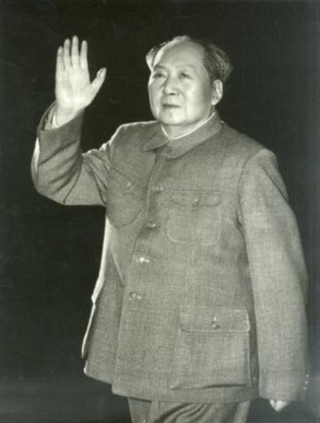 1976年，毛主席病重，还强撑着身体，安排*国锋华**处理唐山地震事宜