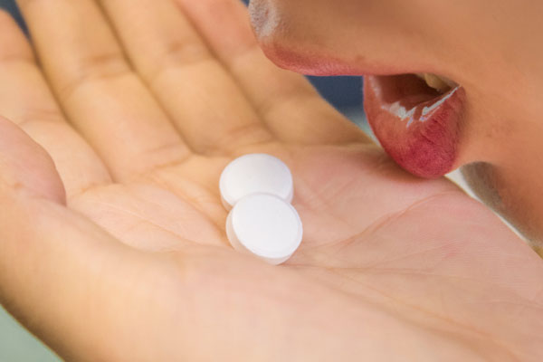 半月板撕裂疼痛怎么缓解,半月板三度撕裂怎么缓解疼痛