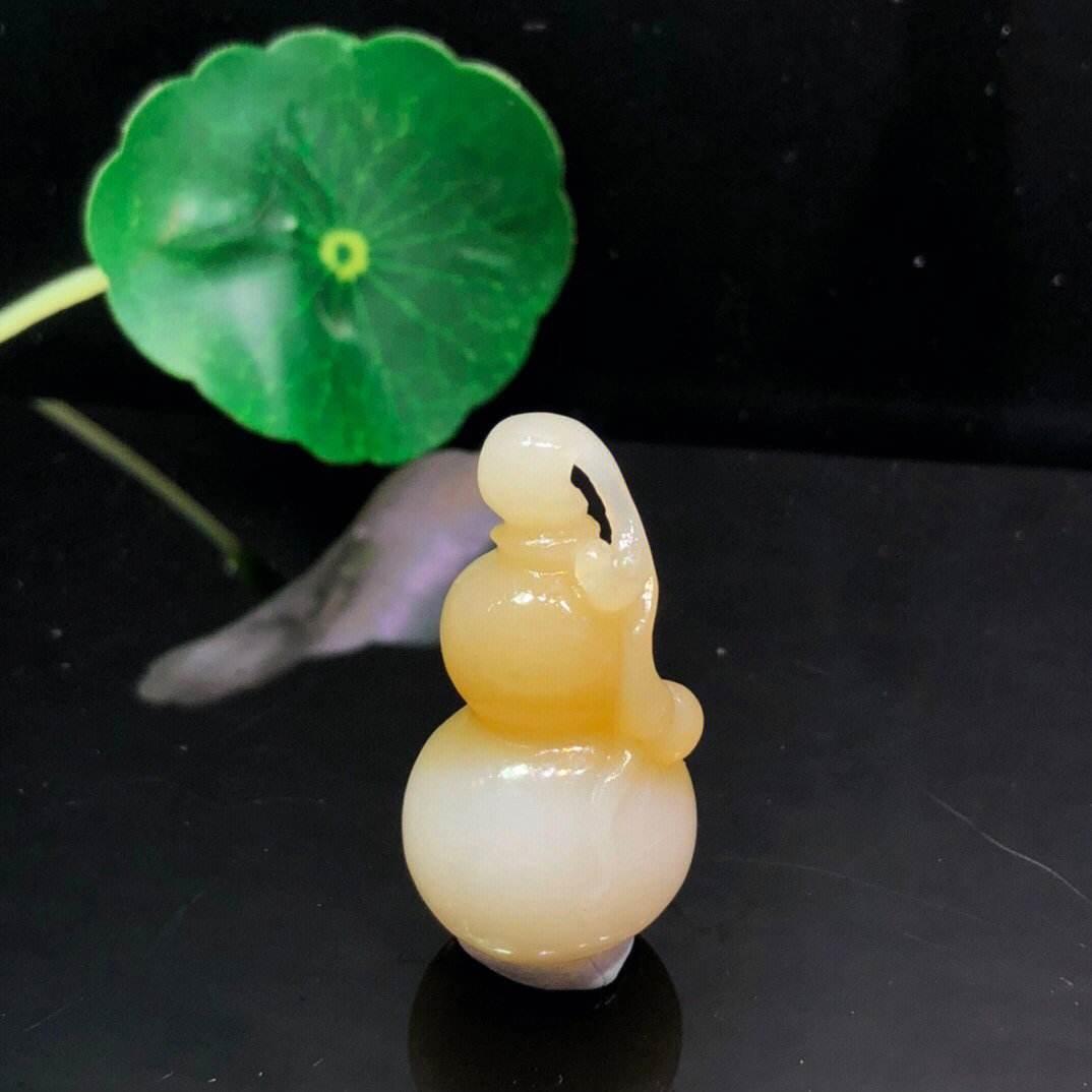 30岁女人戴什么手串好,30岁女性适合什么文玩