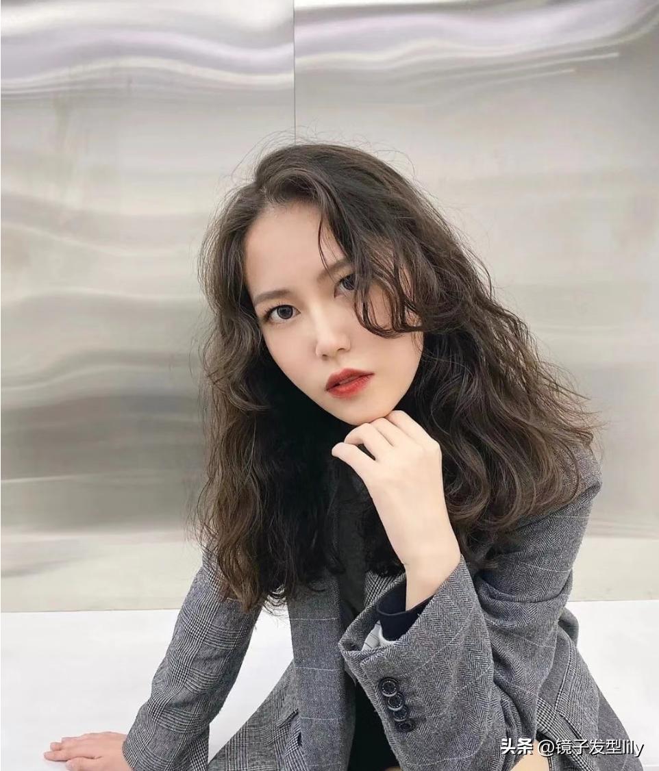 鞠婧祎公主切挑染造型,公主切挂耳染发加挑染