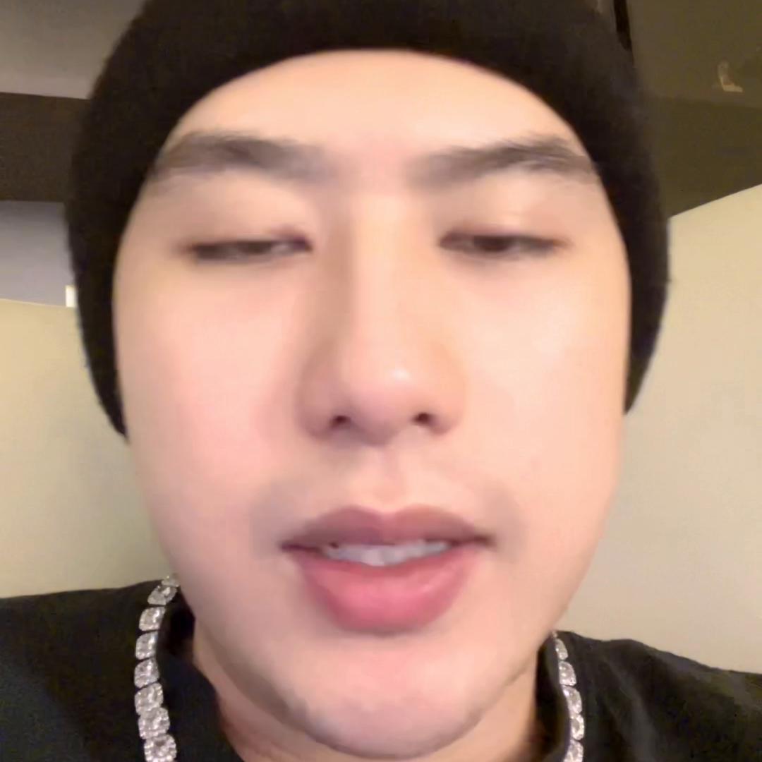 高情商的女人怎么回复男人的话题,如何回复高情商男人的话