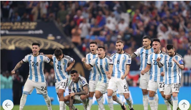 从世界杯奖杯走过,从世界杯冠军到无球可踢