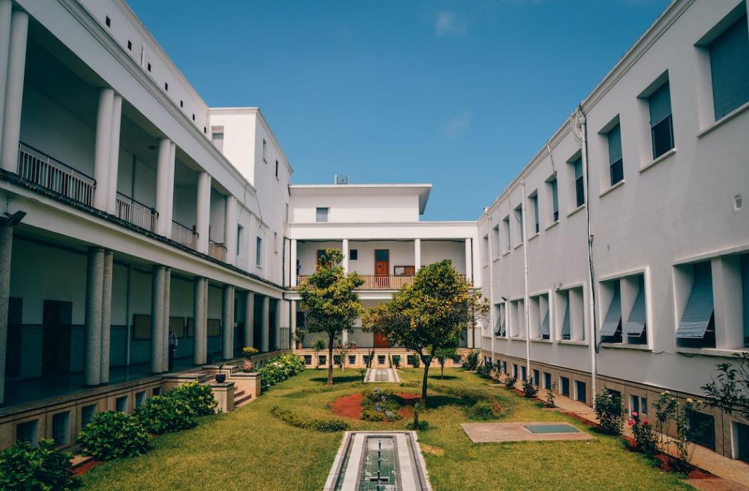 承认统考成绩的比较好的专业学校,广东省承认校级联考的学校有哪些