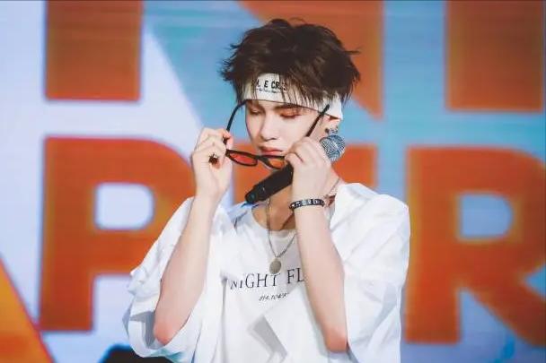 家世显赫的6位男星,五位身价过亿继承家业的男明星