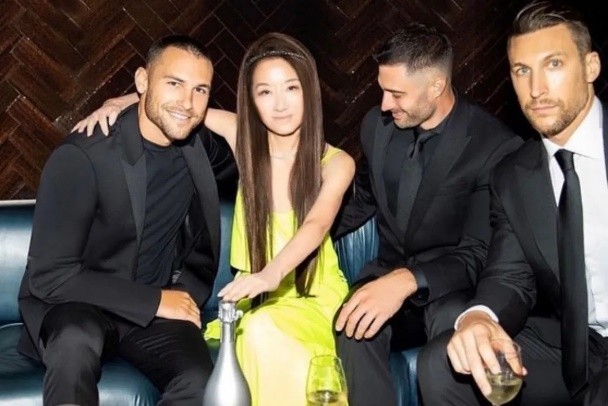 72岁王薇薇晒近照,王薇薇年轻写真照