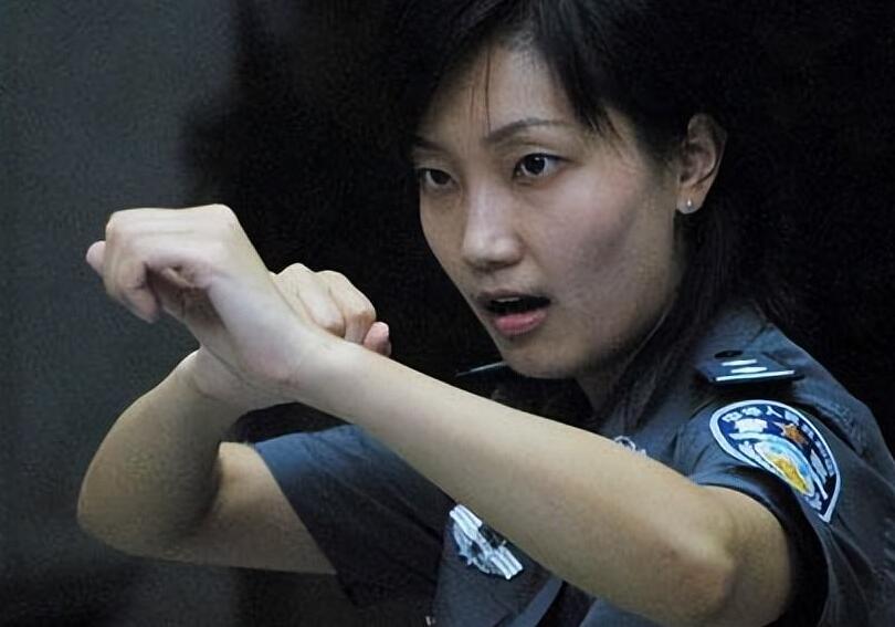 她是“北京小姐”的季军，保护过13位国家元首夫人