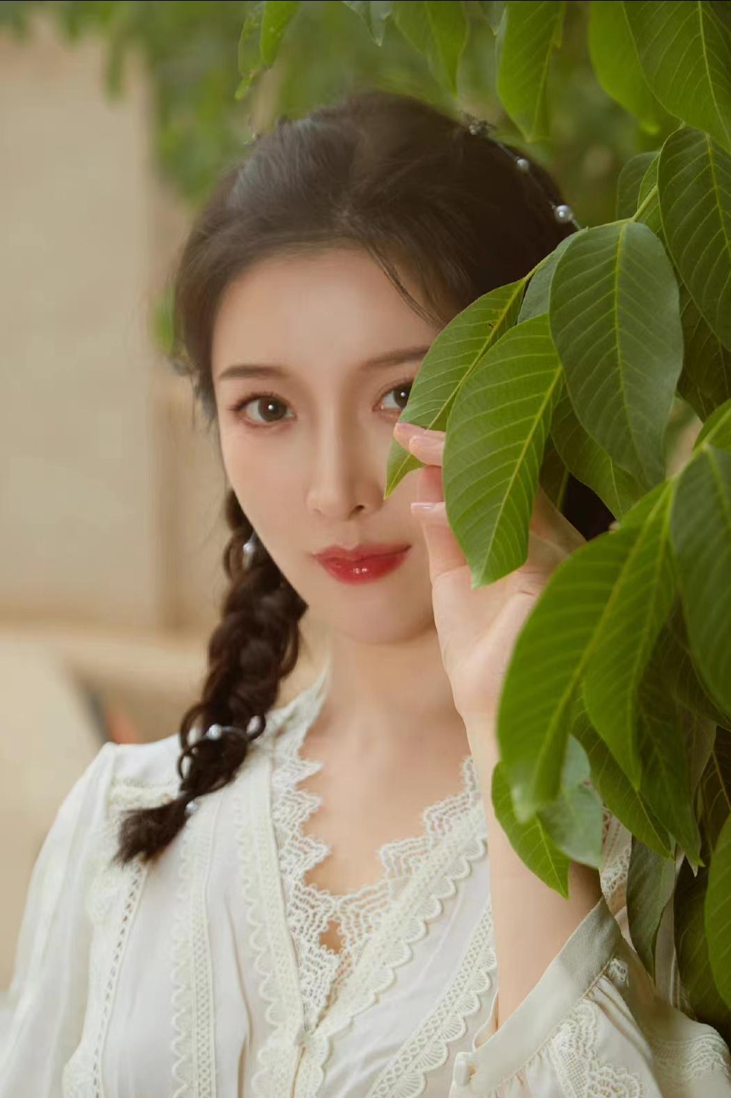 岁月染指红颜，爱情逊色流年吗