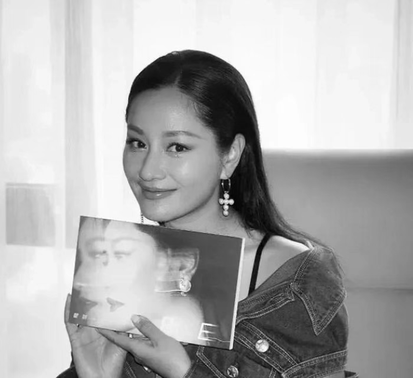 年轻时的瞿颖又飒又漂亮,52岁的瞿颖走秀惊艳全场美丽酷飒