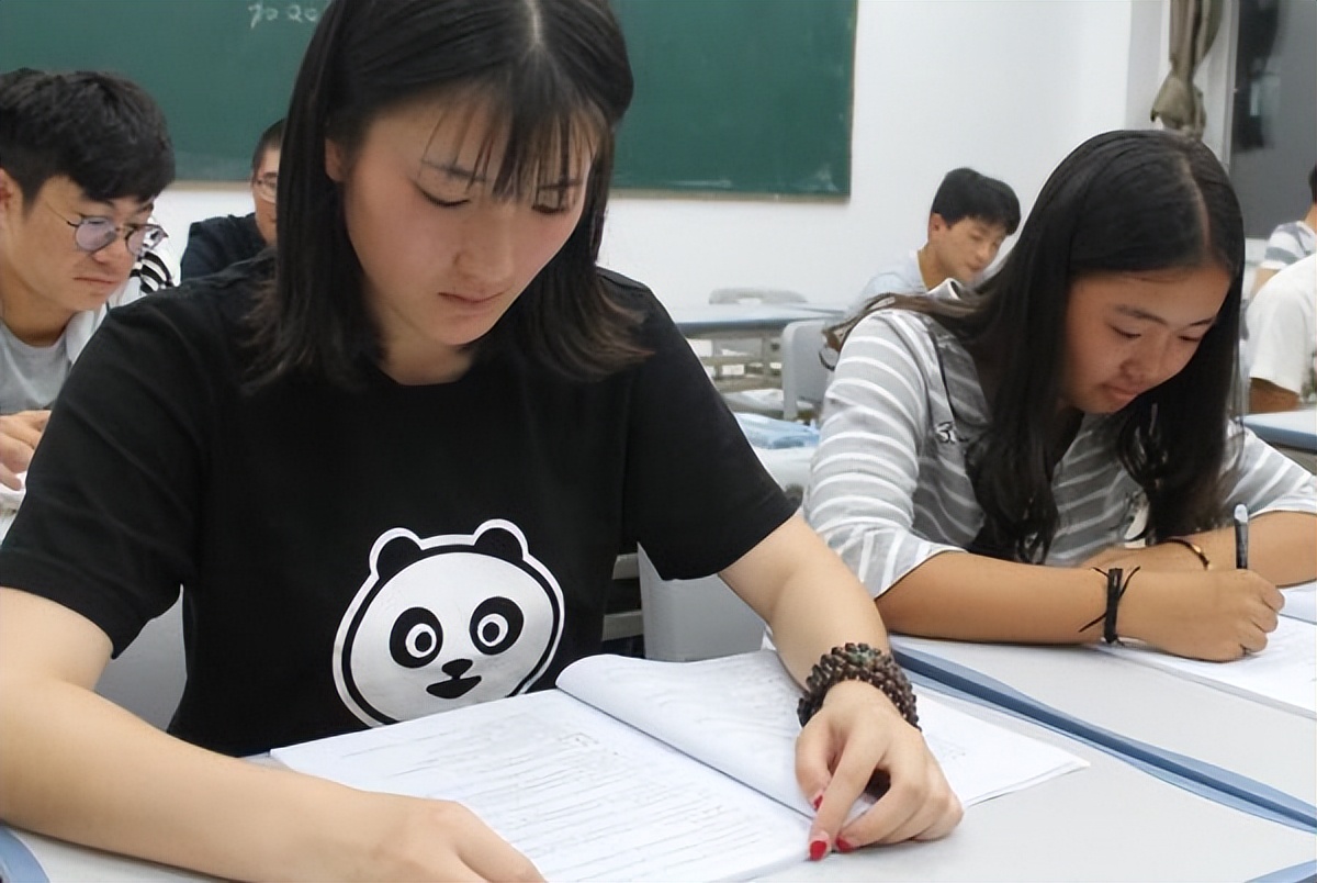 2022年专科免试读本科条件,2022年免试入读本科要不要考