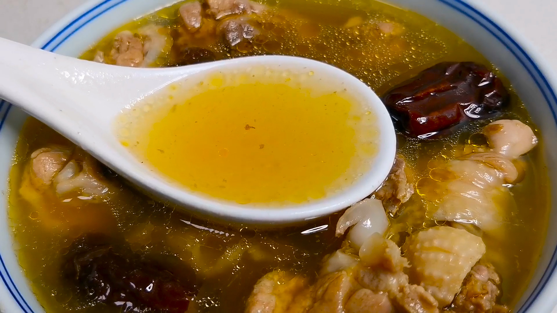 炖鸡汤牢记1禁3放3不放,家常炖鸡汤最好喝的方法