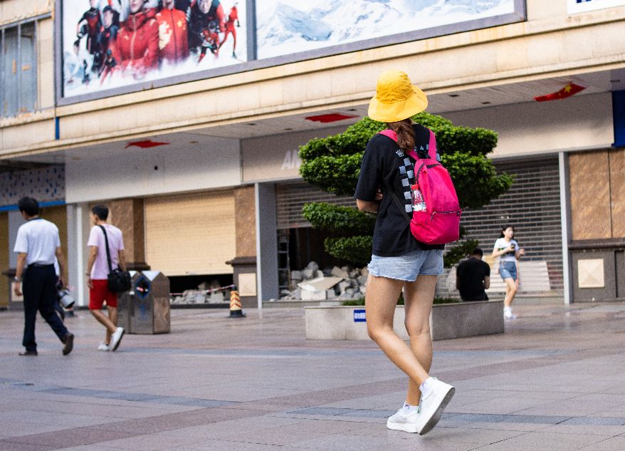 扫街变焦抓拍视频,永诺35mmf2z卡口扫街