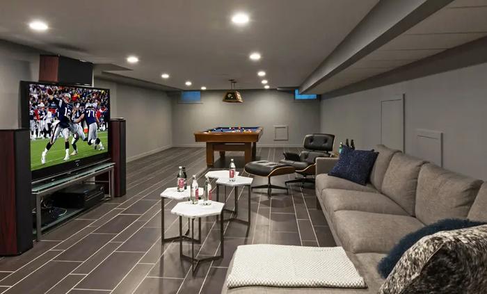 一楼送的地下室能住人吗,一楼送地下室送院好吗