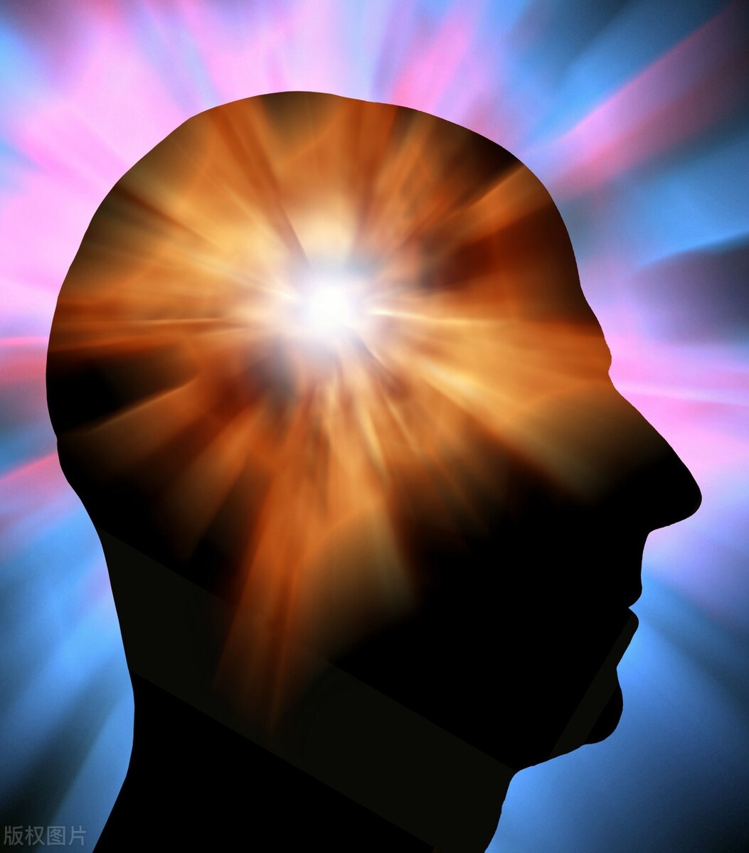 心理问题会受困于念头，如何才能处理好念头？要成为头脑的观察者