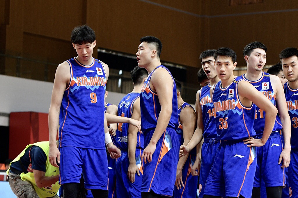 彻底闹崩了!*疆新**男篮宣布退出CBA,两大指控直指篮协和周琦