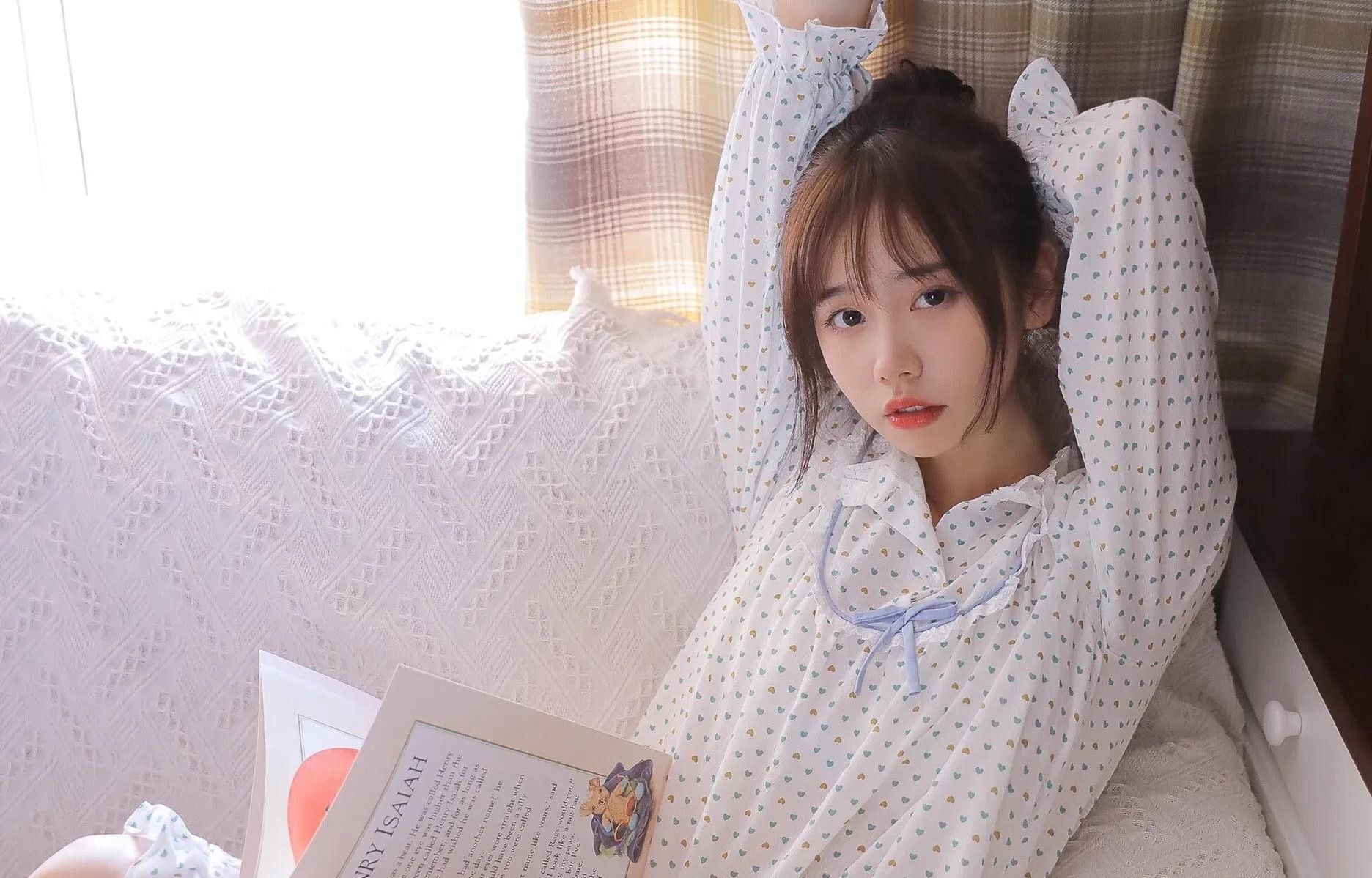 怎么跟微信刚加的女生聊天,微信上怎么跟女孩聊天