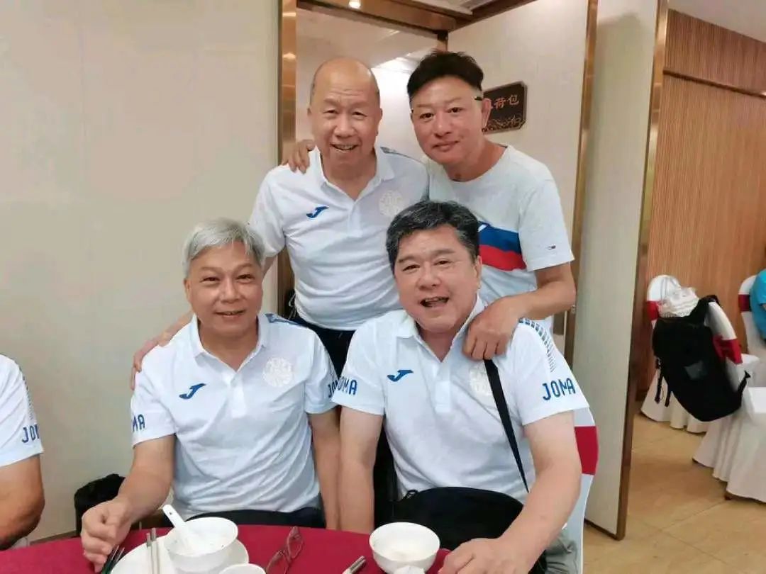 一众息影的港星内地重聚!转行后各谋发展,有人送快递有人做装修